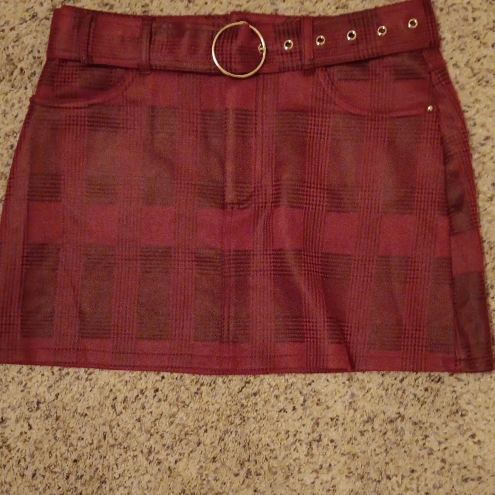 Skirt size medium Fashton On Earth